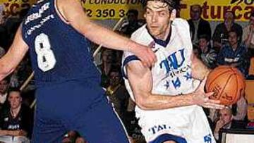 SUPERIORIDAD. Oberto desbordó a todos sus rivales del Fuenlabrada.