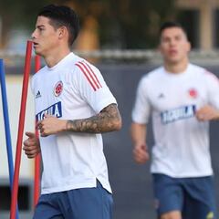 James se lesiona la rodilla y es baja ante Perú en Miami