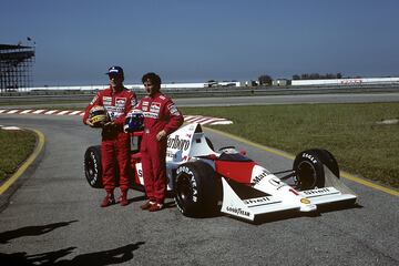 1989 fue el año del desencuentro definitivo entre Senna y Prost, compañeros en McLaren hasta ese año. En el GP de Japón, penúltimo de la temporada, se vivió uno de los capítulos más tensos y polémicos de la historia de la Fórmula 1. Prost acabaría consiguiendo su tercer título tras la descalificación de Senna (por una arbitraria decisión del entonces presidente de la FIA y también francés Jean-Marie Balestre) por saltarse una chicane en su vuelta a pista tras el choque con Prost. El McLaren-Honda no tuvo rival esa temporada terminando con 141 puntos por los 77 del Williams-Renault.

