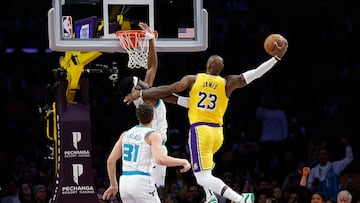 The Los Angeles Lakers lost their second game in their last three, but LeBron James had one of the dunks of the year against someone who was almost a Laker.
