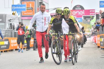 Esteban Chaves y Yates culminan el gran día del Mitchelton-Scott en el Giro. El Mitchelton-Scott acaparó todo el protagonismo de la sexta etapa del Giro de Italia, disputada este jueves entre Caltanissetta y el Monte Etna.