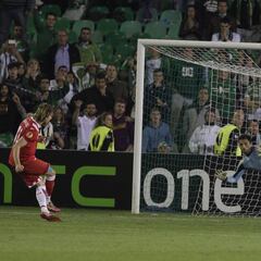 De cuando Rakitic fue héroe sevillista en el Villamarín