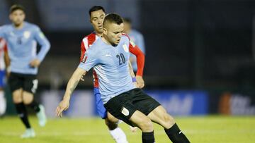 jonathan Rodríguez en un partido con Uruguay