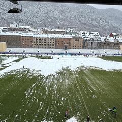 El Andorra-Cultural, fijado a las 18:30: se trabaja a destajo en el césped