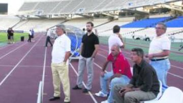 <b>A PIE DE CAMPO. </b>Ni Cerezo ni Gil Marín se perdieron detalle ni del entrenamiento ni del estadio.