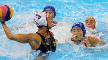 Anna Espar Llaquet busca el tiro ante China.