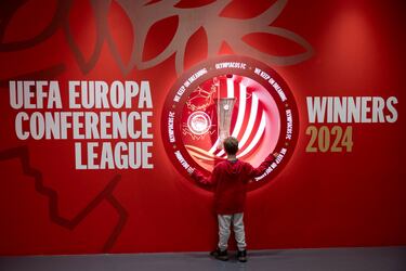 ‘Mendimanía’ en Atenas