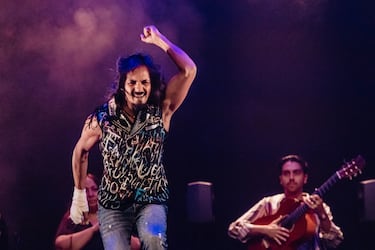 El bailaor Juan Manuel Fernández Montoya, "Farruquito", fue condenado a tres años de prisión por el atropello mortal de un peatón en septiembre de 2003, en Sevilla. Ingresó en la cárcel de Sevilla en enero de 2007.
