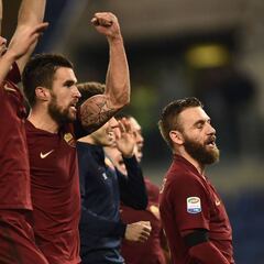 Los errores de la Lazio le regalan el derbi a la Roma