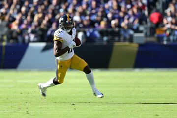 Los cinco enfrentamientos a observar en el Panthers-Steelers