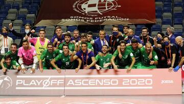 El Antequera celebra su ascenso a la LNFS.