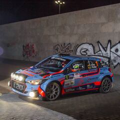 Iván Ares y Miguel Fuster llegan empatados a Ourense