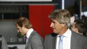 <b>VUELVE PELLEGRINI. </b>El técnico chileno (a la derecha de la imagen) junto con Camacho y Arnau.
