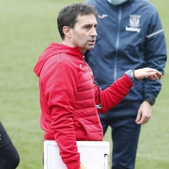 Garitano: “No hay presión, nuestra idea es recortar a la cabeza”