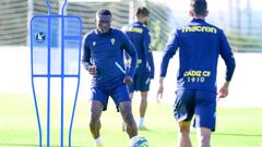 04/01/23 CADIZ CF ENTRENAMIENTO SEMANAL YOUBA DIARRA