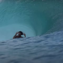 Despierta el "muro de calaveras": la ola gigante de Tahití