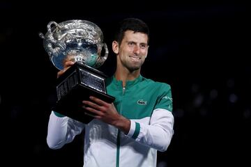 Si históricamente Rafa Nadal ha demostrado que Roland Garros es su escenario predilecto, y Roger Federer hizo lo propio con Wimbledon, Novak Djokovic estableció su patio de recreo particular en la Rod Laver Arena del Open de Australia. El pasado 21 de febrero, el serbio derrotó en la final del primer Grand Slam de la temporada a Daniil Medvedev, a quien no dio ninguna opción para levantar su noveno entorchado en tierras australianas: 7-5, 6-2 y 6-2