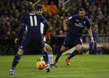 Benzema and Bale scored against Valencia on 3 Jan 2015 but ended up going away from the Mestalla with just a point.