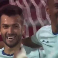 De tiro libre y como en el barrio: la brillante noche de Villanueva