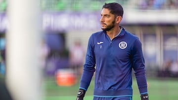 Jesús Corona busca alargar su estadía en Cruz Azul