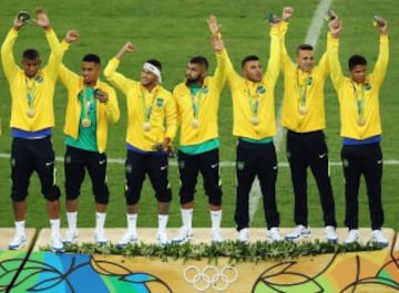 Neymar le da el oro a Brasil