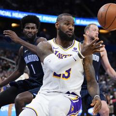 Los Lakers menguan por las bajas