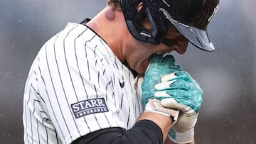 The manager of the New York team, Aaron Boone, announced on Sunday that there is a slight chance the first baseman will have an opportunity to play.
