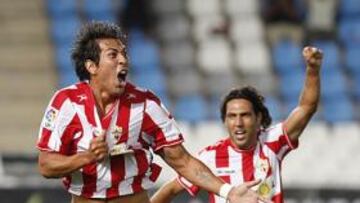 <b>EL NUEVO ANIMAL. </b>Ulloa celebra con rabia el gol que supuso el 2-2. El capitán Ortiz lo celebra detrás de él.