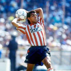 Ricardo Cadena acepta que golpeó a Hugo Sánchez en el Clásico de México