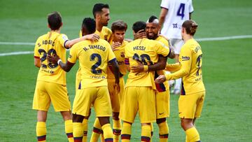 Un Barça agónico retrasa la sentencia del Real Madrid