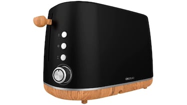 Tenemos un tostador con doble ranura y varillas para calentar pan, bollería y pasteles