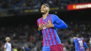 Araújo: “No habíamos entrenado con Piqué como delantero”