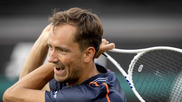 Russian Daniil Medvedev returns the ball to French Adrian Mannarino during their men's singles match on the fourth day of the Libema Open tennis tournament in Rosmalen on June 15, 2023. (Photo by Sander Koning / ANP / AFP) / Netherlands OUT