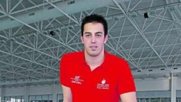 <b>EN LA CUMBRE. </b>Rafa Muñoz, tras batir su récord mundial en Málaga.