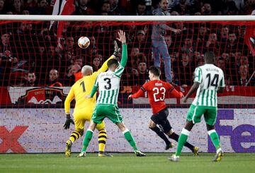 1-0. Adrien Hunou marcó el primer gol.
