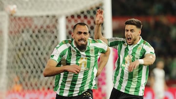 Borja Iglesias celebra un gol.