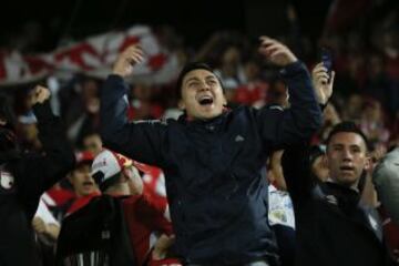 Más de 20 mil personas llegaron al Campín para alentar a Santa Fe ante Mineiro.