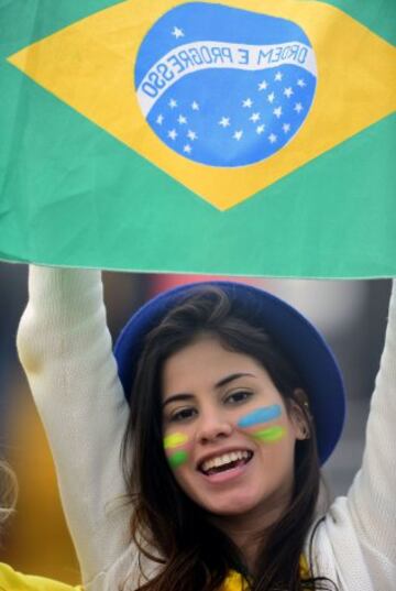 La belleza y los colores tiñeron las gradas en la primera fase de Copa América. 