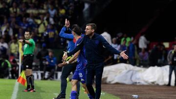 Martin Anselmi coach of Cruz Azul gestures during the match against America during their Mexican Clausura 2024 football tournament match at the Azteca stadium in Mexico city, Mexico, on February 24, 2024. (Photo by Victor CRUZ / AFP)