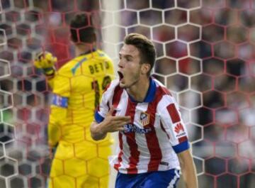 Raúl Jiménez celebra el 4-0.