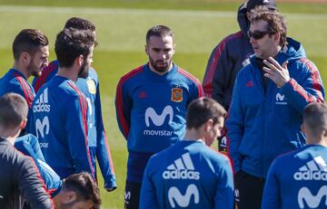 21/03/18
ENTRENAMIENTO SELECCION ESPAÑOLA ESPAÑA DE FUTBOL
NACHO FERNANDEZ 
JULEN LOPETEGUI
KOKE
ISCO
GRUPO







