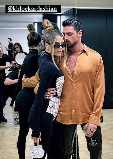 ¿Nuevo romance a la vista? Khloe Kardashian es captada en compañía del italiano Michele Morrone en el after party de Dolce & Gabbana. ¡Aquí las imágenes!