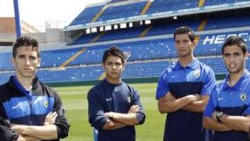 <b>LA ILUSIÓN. </b>Borja, Sellés, Poveda, Jabo y Pastor, ayer, en el estadio.