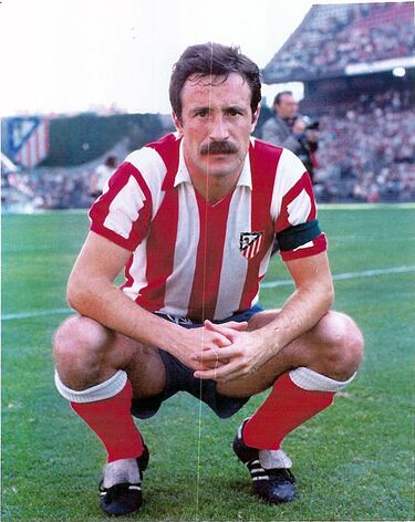Otro jugador importante en el Atlético, aunque quizá no tenga el nombre de otros. Estuvo ocho temporadas en el Atlético (1969-1977) en las que disputó 223 encuentros y 35 goles. Ganó tres Ligas, dos Copas y una Intercontinental en uno de los mejores Atléticos de la historia. Fue un jugador polivalente, pues podía jugar tanto en punta como en el centro del campo. Los inicios del madrileño fueron en el Plus Ultra, donde había coincidido con Capón. Su final en el club rojiblanco no fue el mejor debido a las lesiones y se fue a jugar a Toronto.