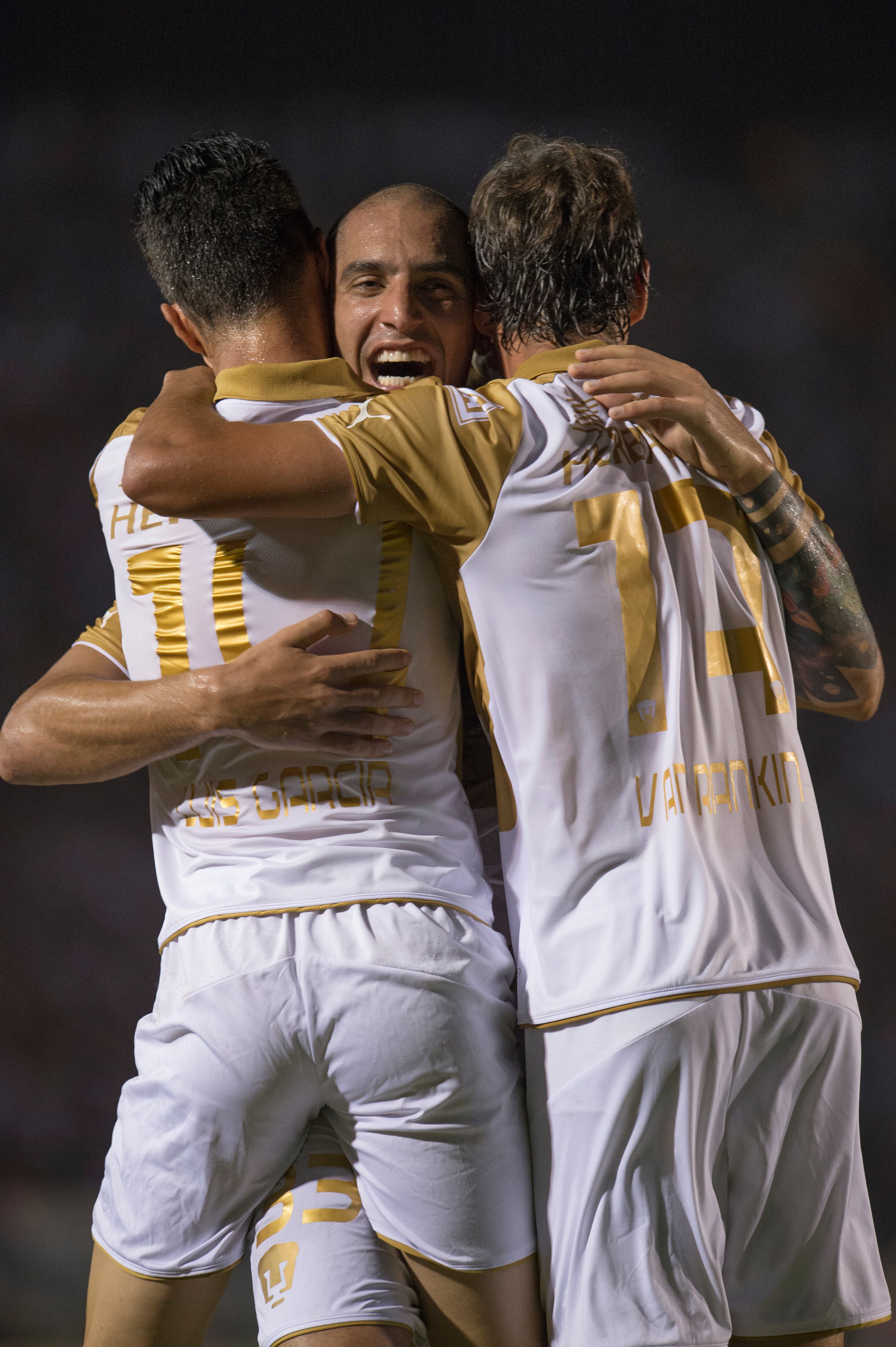 Action Photo during the game,Monterrey vs Pumas, Luis J. García/Foto de acción durante el partido.Monterrey vs Pumas. ,Luis J. García/28-sep-2013/ MEXSPORT/Jorge Martinez Fotos tomadas con el siguiente equipo Nikon.
Lente Nikkor 400mm1:2.8 G ED
Lente Nikkor 70-200mm1:2.8 GII ED
Lente Nikkor 24-70mm1:2.8 G ED
Lente Nikkor 14-24mm1:2.8 G ED
Camara Nikon D4
Camara Nikon D300s Action Photo during the game,Monterrey vs Pumas, Luis J. Garca/Foto de accin durante el partido.Monterrey vs Pumas. ,Luis J. Garca/28-sep-2013/ MEXSPORT/Jorge Martinez Fotos tomadas con el siguiente equipo Nikon. Lente Nikkor 400mm1:2.8 G ED Lente Nikkor 70-200mm1:2.8 GII ED Lente Nikkor 24-70mm1:2.8 G ED Lente Nikkor 14-24mm1:2.8 G ED Camara Nikon D4 Camara Nikon D300s