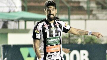 Oficial: Abreu ficha por Sud América, su club número 31