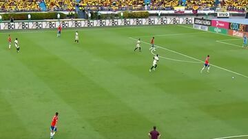 Chile lo pasa mal en Colombia y este error condena a la Roja: horror en salida