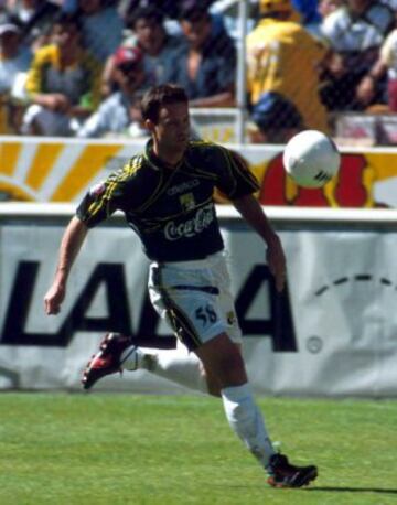 Wynalda fue una de las grandes decepciones, sin embargo, llegó a León con la etiqueta de goleador, aunque no marcó un sólo gol con los Panzas Verdes.