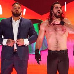 Rollins mantiene sus frentes a pares: Rey Mysterio y Owens