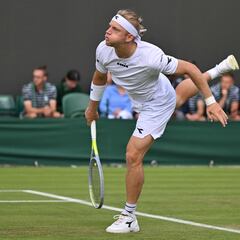 El ‘cañonero’ Davidovich entra en la historia con sus saques